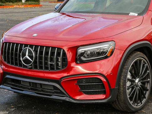 New 2025 Mercedes-Benz GLB 35 AMG 4MATIC image 7