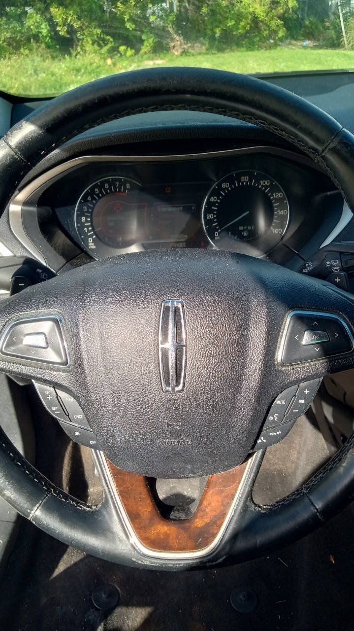 Used 2015 Lincoln MKZ w/ Equipment Group 101A Select FWD image 12
