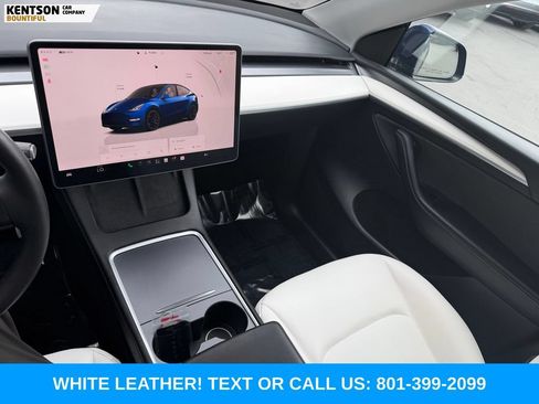 Used 2023 Tesla Model Y Performance AWD/4WD image 18