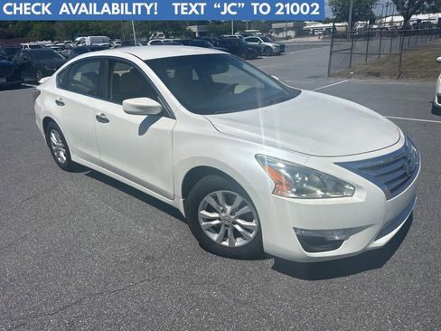 Used 2015 Nissan Altima 2.5 S w/ Sport Value Package image 1