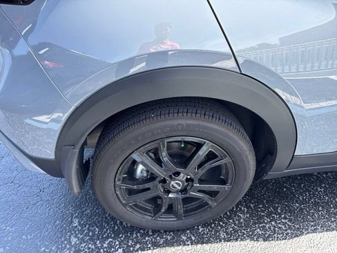 Used 2024 Nissan Kicks SR w/ SR Premium Package FWD image 3