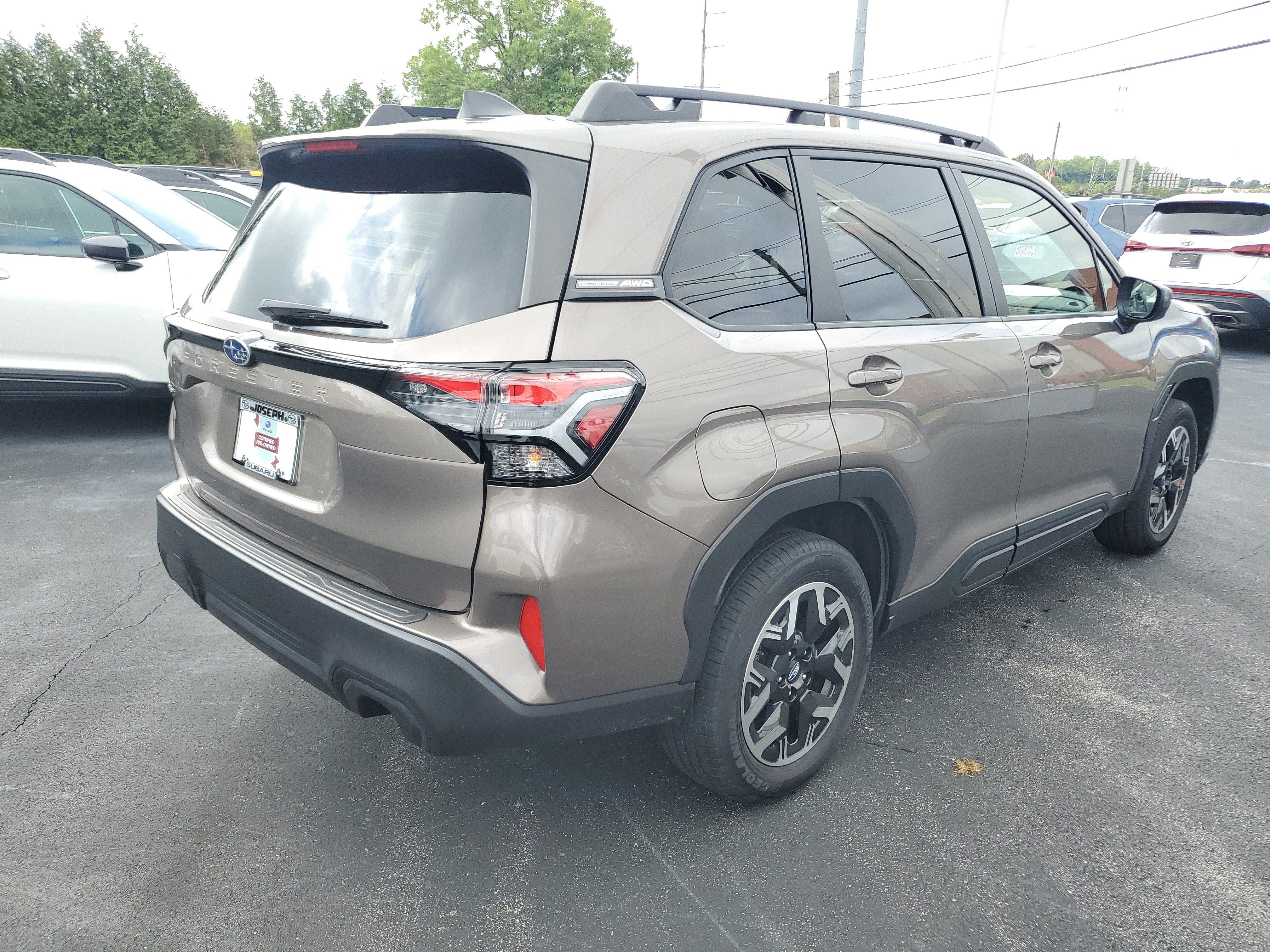 Certified 2025 Subaru Forester Premium AWD/4WD image 3