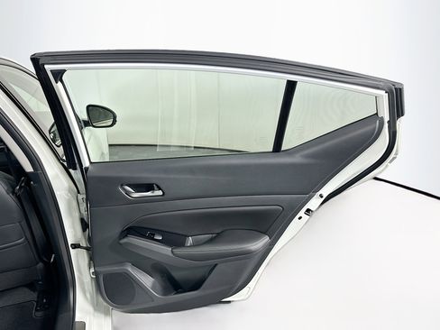 Used 2023 Nissan Altima 2.5 SL image 29