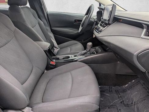 Used 2022 Toyota Corolla LE image 19