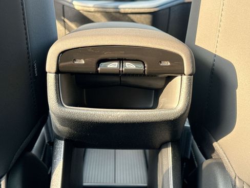 New 2026 Volvo EX30 Plus w/ Protection Package Premier RWD image 23