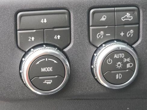 New 2026 GMC Sierra 2500 SLE w/ SLE Value Package; AWD/4WD image 27