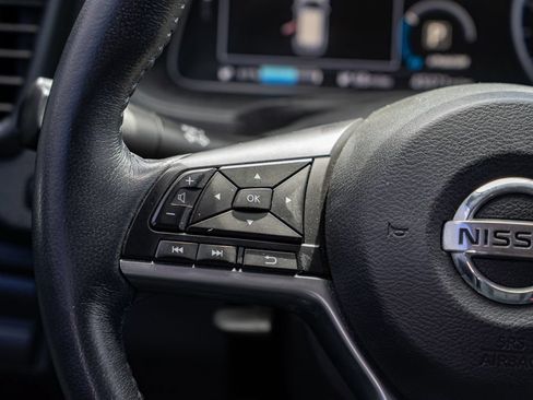 Used 2018 Nissan Leaf SL w/ SL Technology Package FWD image 13