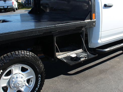 Used 2024 RAM 2500 Tradesman image 16