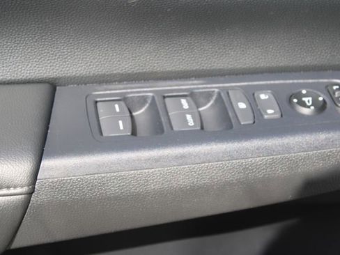 Used 2024 Honda CR-V EX image 11