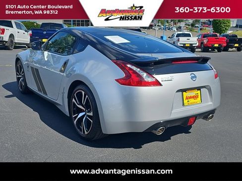 Used 2020 Nissan 370Z w/ Sport Package image 3