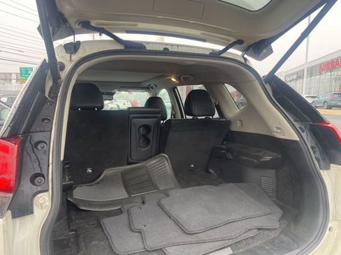 Used 2017 Nissan Rogue SL w/ SL Premium Package image 23