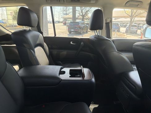 Used 2023 Nissan Armada SL w/ Captain's Chairs Package image 5