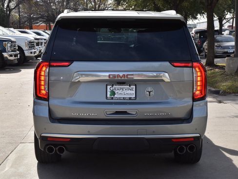 Used 2023 GMC Yukon XL Denali w/ Denali Reserve Package image 9