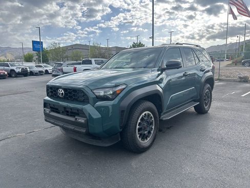 Used 2025 Toyota 4Runner TRD Off-Road Premium image 9