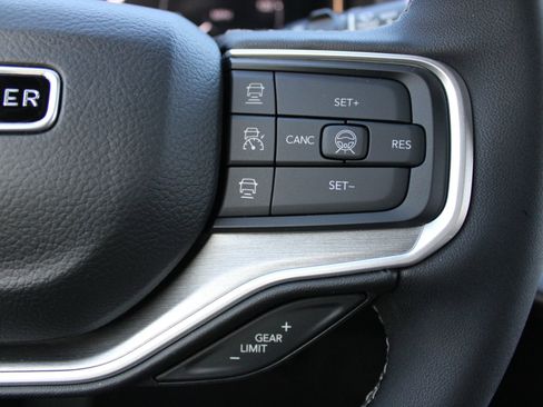 New 2026 Jeep Grand Wagoneer Limited AWD/4WD image 25