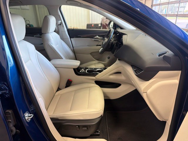Used 2023 Buick Envision Essence w/ Premium Seat Package AWD/4WD image 28