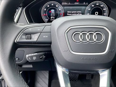 Used 2025 Audi Q5 2.0T Premium Plus w/ Premium Plus Package AWD/4WD image 11