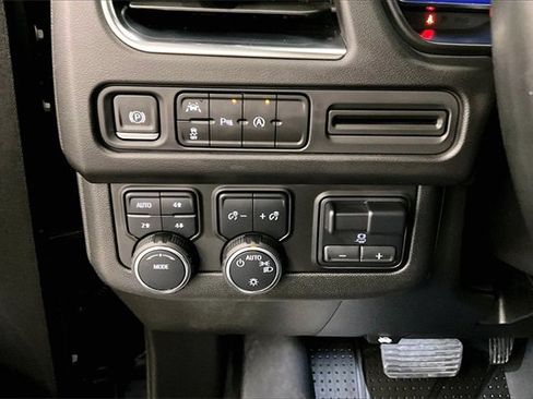 Used 2024 Chevrolet Tahoe RST image 38