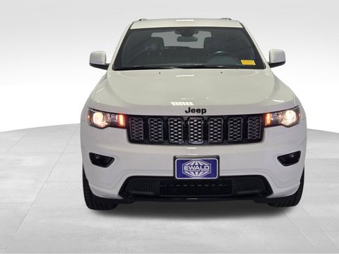 Certified 2021 Jeep Grand Cherokee Laredo X AWD/4WD image 20