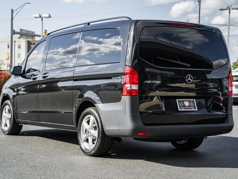 Used 2018 Mercedes-Benz Metris Passenger image 5