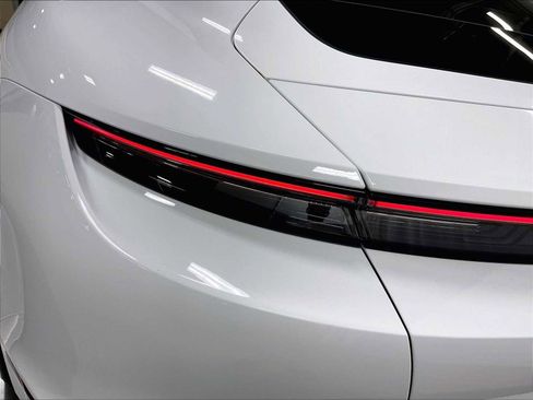 Used 2020 Porsche Taycan Turbo S image 34