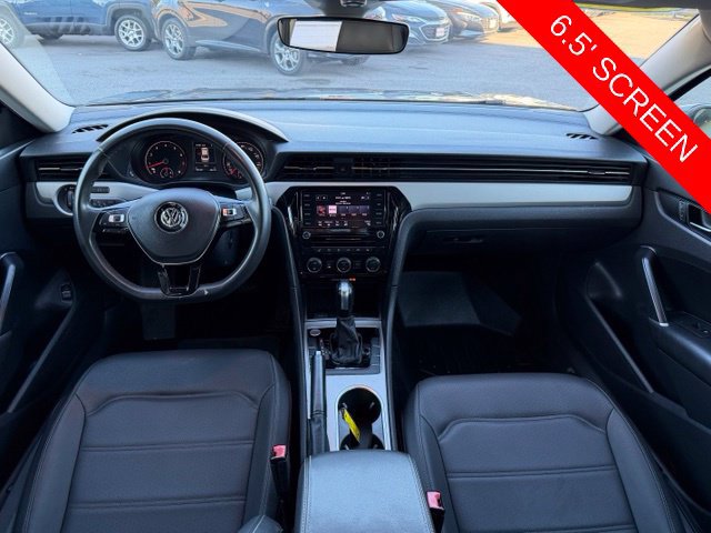 Used 2022 Volkswagen Passat 2.0T SE FWD image 3