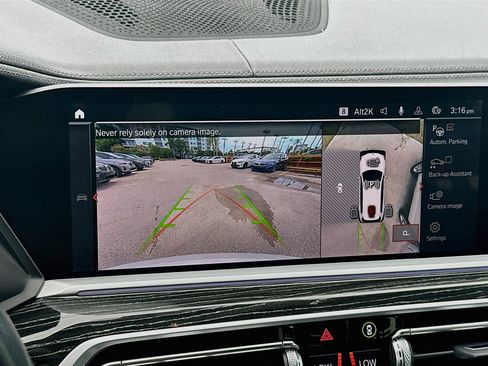 Used 2022 BMW X7 M50i w/ Dynamic Handling Package AWD/4WD image 14
