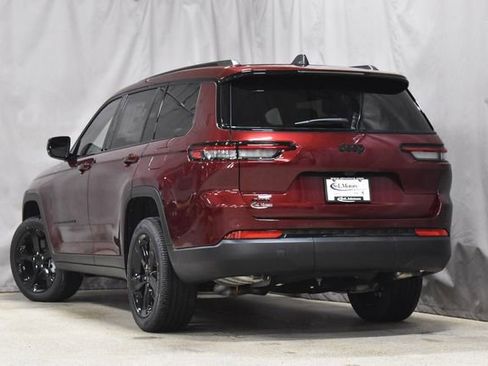New 2025 Jeep Grand Cherokee L Altitude image 2
