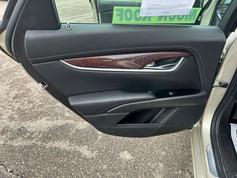 Used 2014 Cadillac XTS Luxury image 13