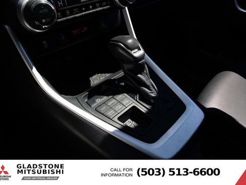 Used 2019 Toyota RAV4 XLE Premium w/ Cold Weather Package AWD/4WD image 18