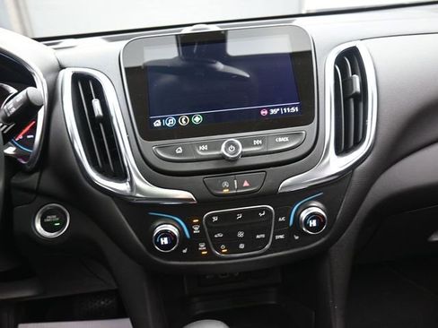 Used 2024 Chevrolet Equinox LT image 10