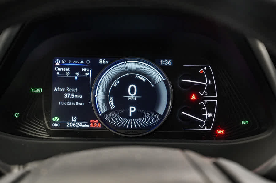Used 2024 Lexus UX 250h FWD image 25