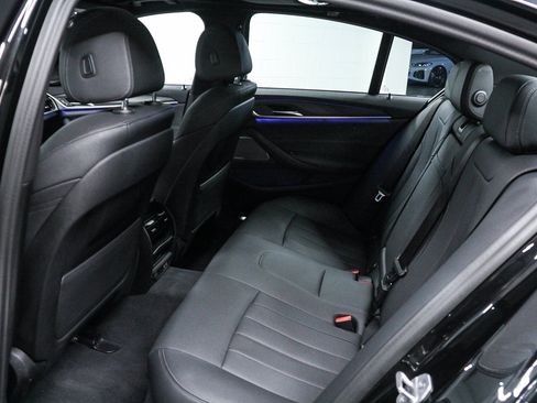 Used 2023 BMW 540i w/ M Sport Package RWD image 17