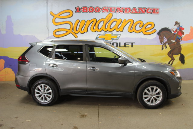 Used 2018 Nissan Rogue SV AWD/4WD image 1