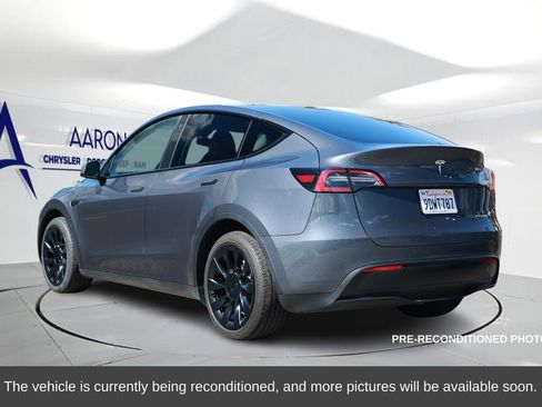 Used 2023 Tesla Model Y Long Range image 2