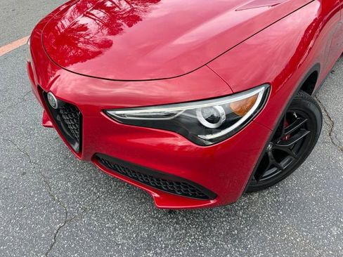 Used 2019 Alfa Romeo Stelvio Ti w/ Nero Edizione image 9