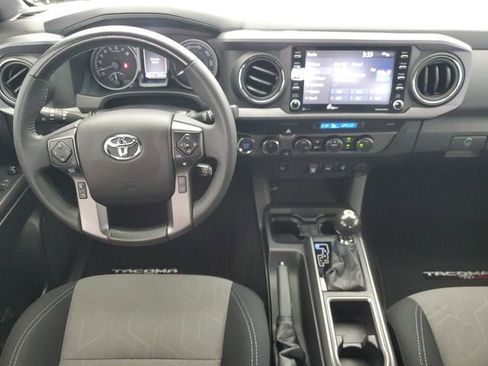 Used 2021 Toyota Tacoma TRD Off-Road AWD/4WD image 15