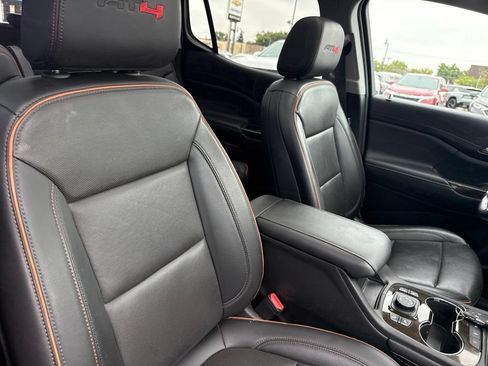 Used 2023 GMC Acadia AT4 w/ Technology Package AWD/4WD image 40
