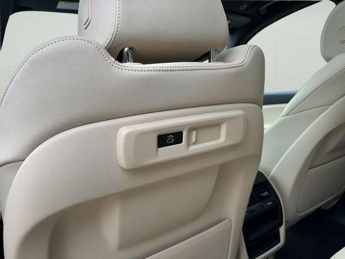 Used 2022 BMW X5 xDrive45e image 30