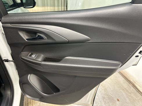 Certified 2023 Chevrolet TrailBlazer LT w/ Convenience Package image 16