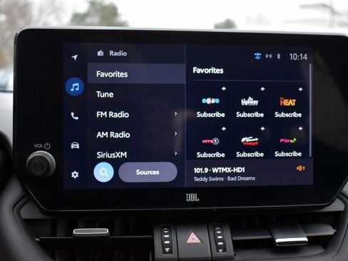 Used 2023 Toyota RAV4 Limited image 18