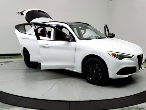 Used 2020 Alfa Romeo Stelvio Sport w/ Quick Order Package 22K Sport image 10