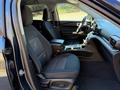Used 2023 Ford Explorer XLT image 21
