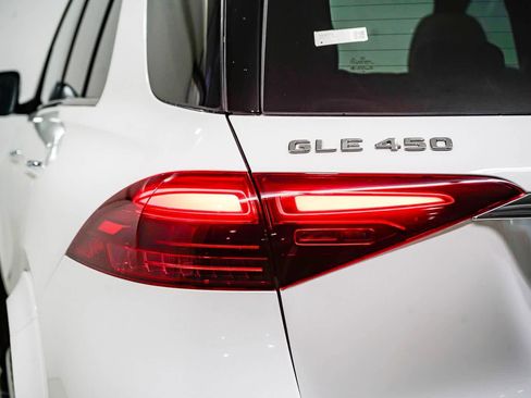 Used 2025 Mercedes-Benz GLE 450 GLE 450 image 9