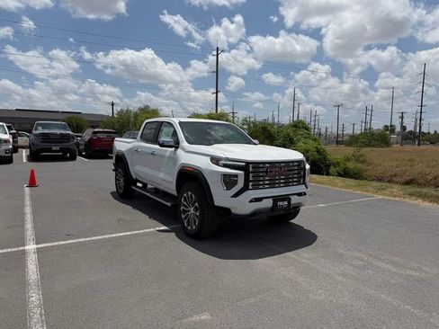 New 2026 GMC Canyon Denali AWD/4WD image 3