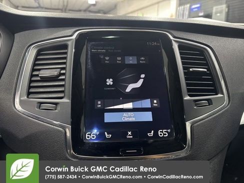 Used 2017 Volvo XC90 T6 Momentum w/ Vision Package AWD/4WD image 23