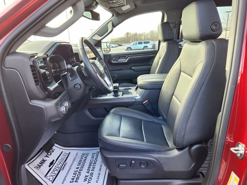 Used 2024 GMC Sierra 1500 SLT w/ SLT Premium Package image 11