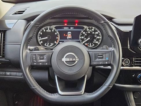 Used 2024 Nissan Pathfinder SV image 12