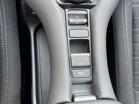 New 2026 Honda HR-V LX image 19