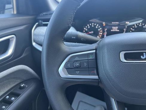 Used 2023 Jeep Compass Latitude AWD/4WD image 19